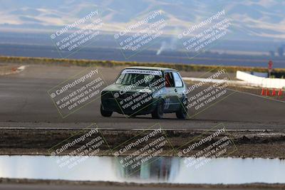 media/Nov-16-2025-CalClub SCCA (Sun) [[2975c16dfc]]/Group 6/Turn 1/